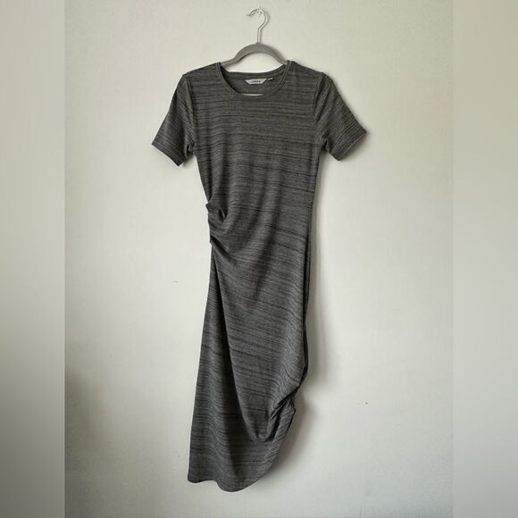 Athleta gray Downtown
midi dress Size XS Cinched Sides Short Sleeve - Picture 2 of 8